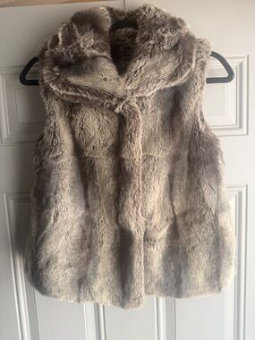 Kristen Blake Gray Faux Fur Vest
